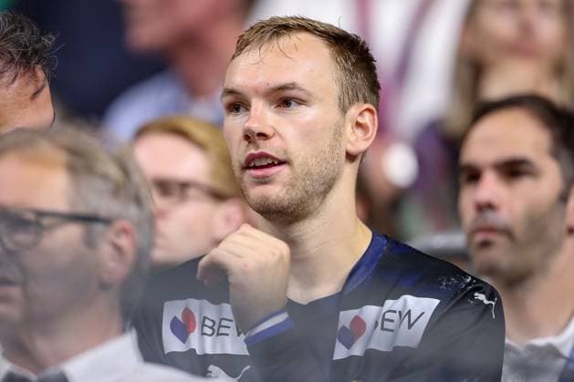 14 06 2025, Handball, Semi-final TruckScout24 EHF FINAL4, LANXESS arena Cologne, Füchse Berlin HBC Nantes Mathias Gidsel Fuechse Berlin 19 after the red card in the stands North Rhine-Westphalia Germany