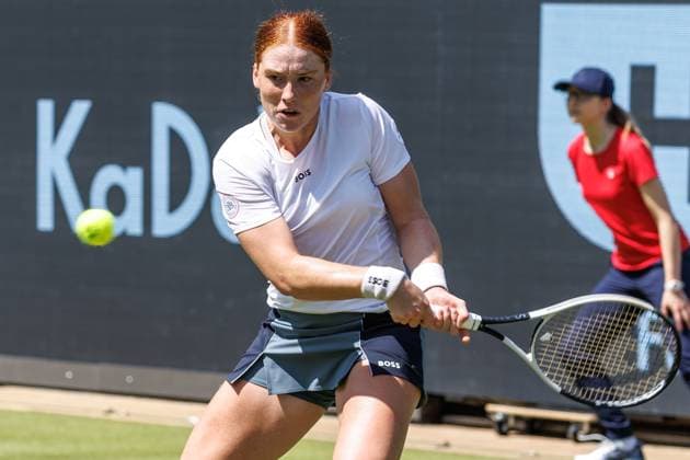 Berlin, 14 06 25, Tennis ecotrans Ladies Open Berlin at Steffi Graf Stadium Ladies, Singles, Kalinskaya Russia Seidel Germany Ella Seidel Germany returns a ball Berlin Tennis Open by HYLO 2025