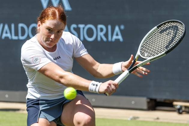 Berlin, 14 06 25, Tennis ecotrans Ladies Open Berlin at Steffi Graf Stadium Ladies, Singles, Kalinskaya Russia Seidel Germany Ella Seidel Germany returns a ball Berlin Tennis Open by HYLO 2025
