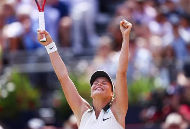 HSBC Tennis Championships, Day Six, Semi Finals, Queens Club, London, UK - 14 Jun 2025 Tatjana Maria (GER) celebrates reaching the final with a win against Madison Keys in the 2025 HSBC Championships at Queens Club London Queens Club London GBR, UK NEWSPAPERS OUT Copyright: xMarkxGreenwoodx