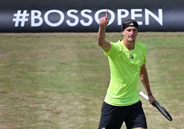 Alexander Zverev GER jubilation, joy, emotion, emotional, cheers, happiness, happy, gesture Logo BOSSOPEN Tennis Men BOSS Open ATP 250 Stuttgart 2025 Weissenhof BOSS Open ATP 250 Stuttgart 2025