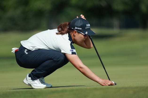 Meijer LPGA, Golf Damen Classic BELMONT, MICHIGAN-JUNE 14: Nasa Hataoka of Japan lines up her putt on the 9th green during the third round of the Meijer LPGA Classic for Simply Give golf tournament at Blythefield Country Club in Belmont, MI, USA Saturday, June 14, 2025. Belmont Michigan United States  Copyright: xJorgexLemusx originalFilename:lemus-meijerlp250614_np5pW.jpg