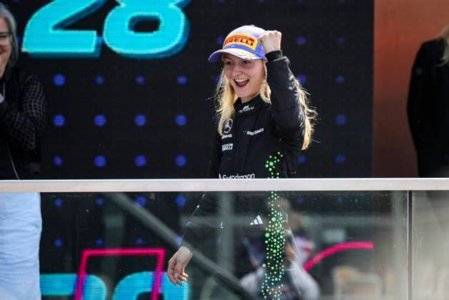 AUTO - F1 ACADEMY 2025 - MONTREAL PIN Doriane (fra), Prema Racing, Supporter by Mercedes, Tatuus F4-T421, portrait podium during the 4th round of the 2025 F1 Academy Championship from June 14 to 16, 2025 on the Circuit Gilles Villeneuve, in MontrÃ al, Canada - MontrÃ alCanada  Copyright: xXavixBonillax