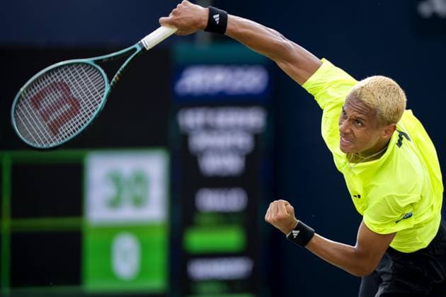 DEN BOSCH - Gabriel Diallo (CAN) in his match against Ugo Humbert (FRA) during the semifinals of the Libema Open. The tennis tournament takes place at the Autotron in Rosmalen. ANP SANDER KONING xVIxANPxSportx xxANPxIVx 529896414 originalFilename: 529896414.jpg