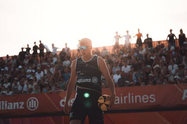 Beach volleyball men Allianz German Beach Tour 2025 Tourstop Bremen 14 06 2025 Yannik Ahr goes to serve Bremen Waterfront Bremen Germany