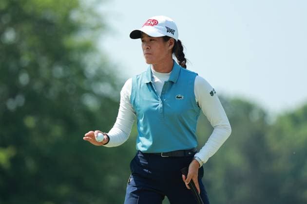 Meijer LPGA, Golf Damen Classic BELMONT, MICHIGAN-JUNE 14: Celine Boutier of France acknowledges the crowd on the 9th green during the third round of the Meijer LPGA Classic for Simply Give golf tournament at Blythefield Country Club in Belmont, MI, USA Saturday, June 14, 2025. Belmont Michigan United States  Copyright: xJorgexLemusx originalFilename:lemus-meijerlp250614_npWfZ.jpg