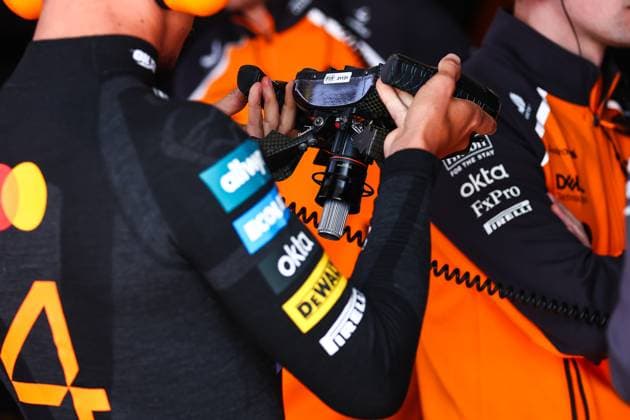 F1 - CANADIAN GRAND PRIX 2025 NORRIS Lando (gbr), McLaren F1 Team MCL39, portrait, McLaren F1 Team MCL39, mechanical detail steering wheel during the Formula 1 Pirelli Grand Prix du Canada 2025, 10th round of the 2025 FIA Formula One World Championship, WM, Weltmeisterschaft from June 14 to 16, 2025 on the Circuit Gilles Villeneuve, in MontrÃ al, Canada - MontrÃ alCanada  Copyright: xEricxAlonsox
