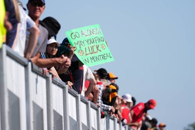 F1 Grand Prix of Canada - Qualifying Session MONTREAL, QUEBEC - JUNE 14 : An F1 fan holds a placard during the qualifying session ahead of F1 Grand Prix of Canada at Circuit Gilles Villeneuve in Montreal, Quebec, Canada on June 14, 2025. Mert Alper Dervis Anadolu Quebec Canada. Editorial use only. Please get in touch for any other usage.  Copyright: x2025xAnadoluxMertxAlperxDervisx