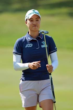 Meijer LPGA, Golf Damen Classic BELMONT, MICHIGAN-JUNE 14: Minjee Lee of Australia celebrates her birdie on the 17th green during the third round of the Meijer LPGA Classic for Simply Give golf tournament at Blythefield Country Club in Belmont, MI, USA Saturday, June 14, 2025. Belmont Michigan United States  Copyright: xJorgexLemusx originalFilename:lemus-meijerlp250614_nplgJ.jpg