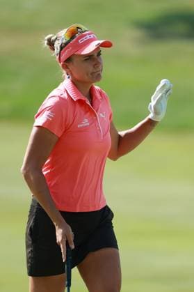 Meijer LPGA, Golf Damen Classic BELMONT, MICHIGAN-JUNE 14: Lexi Thompson of the United States acknowledges the gallery at the 17th green during the third round of the Meijer LPGA Classic for Simply Give golf tournament at Blythefield Country Club in Belmont, MI, USA Saturday, June 14, 2025. Belmont Michigan United States  Copyright: xJorgexLemusx originalFilename:lemus-meijerlp250614_npyN5.jpg