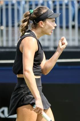 Ilkley Tennis Club, England, June 14th 2025: Iva Jovic during the WTA, Tennis Damen 125 Lexus Ilkley Open semi-final match with Viktorija Golubic at Ilkley Tennis Club in Ilkley, England on June 14th 2025. (Sean Chandler SPP) Copyright: xSeanxChandlerx xSPPx spp-en-SeChSp-WTA 125 Lexus Ilkley Open Semi-Finals Ilkley Tennis Club-282F5A0287