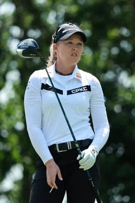 Meijer LPGA, Golf Damen Classic BELMONT, MICHIGAN-JUNE 14: Brooke Henderson of Canada plays her tee shot on the 10th hole during the third round of the Meijer LPGA Classic for Simply Give golf tournament at Blythefield Country Club in Belmont, MI, USA Saturday, June 14, 2025. Belmont Michigan United States  Copyright: xJorgexLemusx originalFilename:lemus-meijerlp250614_npaoY.jpg