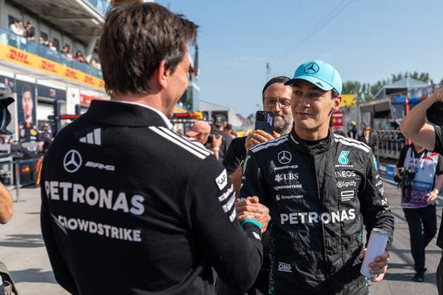 George Russell Mercedes AMG Petronas F1 Team, Great Britain, 63 and Toto Wolff Mercedes AMG Petronas F1 Team, Germany , CAN, Formula 1 World Championship, Canadian Grand Prix, Circuit Gilles Villeneuve, Qualifying, 2025 season, 14 06 2025 CAN, Formula 1 World Championship, Canadian Grand Prix, Circuit Gilles Villeneuve, Qualifying, 2025 season, 14 06 2025 Montreal Copyright: xEibner-Pressefoto MarcelxFischerx EP_MFI