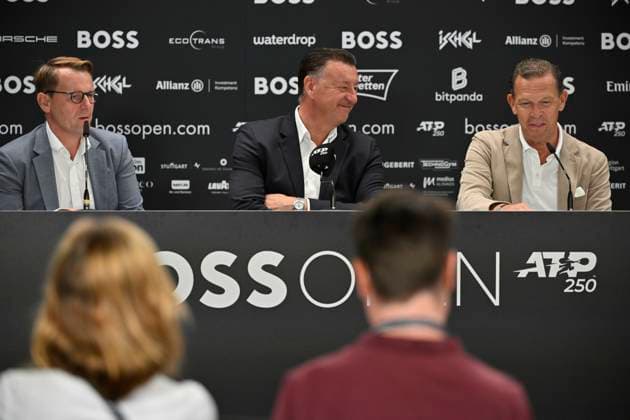 PK Press Conference Tournament Director Edwin Weindorfer center Daniel Grieder Chief Executive Officer and Member of the Managing Board of HUGO BOSS AG right Dr Hans Georg Kauffeld Chairman TC Weissenhof e V left Tennis Men BOSS Open ATP 250 Stuttgart 2025 Weissenhof BOSS Open ATP 250 Stuttgart 2025