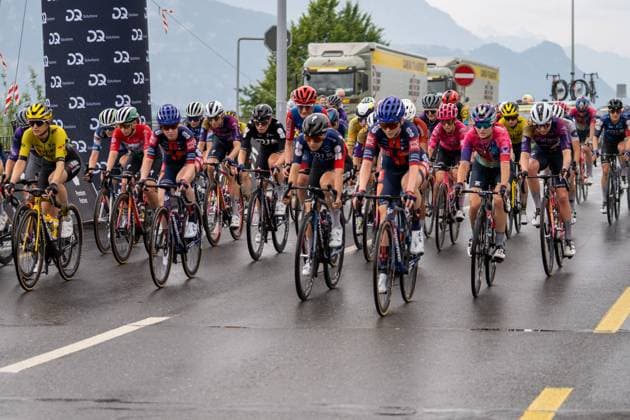 Küssnacht, Schweiz, June 15, 2025 REUSSER Marlen (MOVISTAR TEAM) and VOLLERING Demi (FDJ-SUEZ) in the Peloton during the Stage 4, Tour de Suisse Women 2025 Host in Küssnacht SZ (Pascal von Büren SPP) Copyright: xPascalxvonxBürenx xSPPx spp-en-PaVoBSp-Pavo-TDS-Women-105