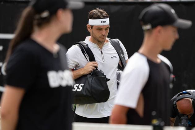 Taylor Fritz, Entry, Start of match, Alexander Zverev vs Taylor Fritz, Tennis, ATP Tournament, Boss Open, Center Court, Final, 15 06 2025, Alexander Zverev vs Taylor Fritz, Tennis, ATP Tournament, Boss Open, Center Court, Final, 15 06 2025, Stuttgart Copyright: xEibner-Pressefoto EdwardxCheungx EP_ECG