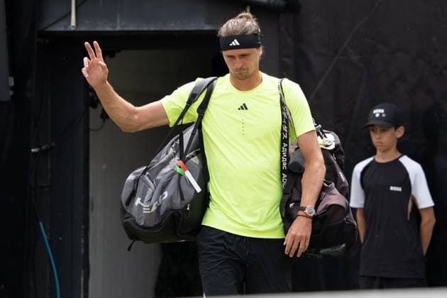Alexander Zverev, Entry, Start of match, Alexander Zverev vs Taylor Fritz, Tennis, ATP Tournament, Boss Open, Center Court, Final, 15 06 2025, Alexander Zverev vs Taylor Fritz, Tennis, ATP Tournament, Boss Open, Center Court, Final, 15 06 2025, Stuttgart Copyright: xEibner-Pressefoto EdwardxCheungx EP_ECG