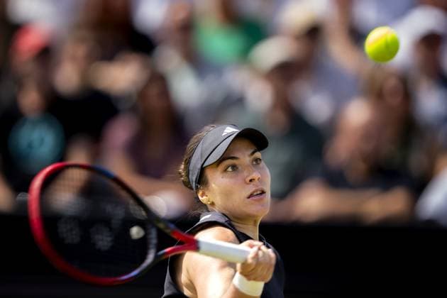 DEN BOSCH - Elena-Gabriela Ruse (ROU) in her match against Elise Mertens (BEL) during the final of the Libema Open tennis tournament. The grass tournament is part of the ATP, Tennis Herren and WTA, Tennis Damen circuit. ANP SANDER KING xVIxANPxSportx xxANPxIVx 529944707 originalFilename: 529944707.jpg