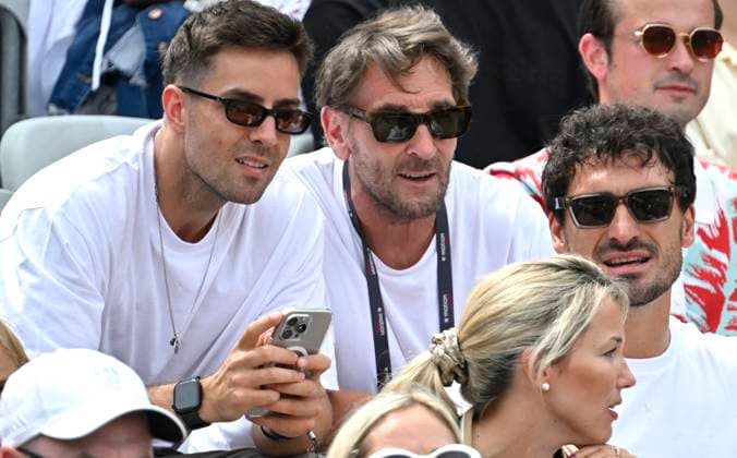 on the tribune Mats Hummels right in conversation Discussion with actor Mark Keller center and his son Joshua left Tennis Men BOSS Open ATP 250 Stuttgart 2025 Weissenhof BOSS Open ATP 250 Stuttgart 2025