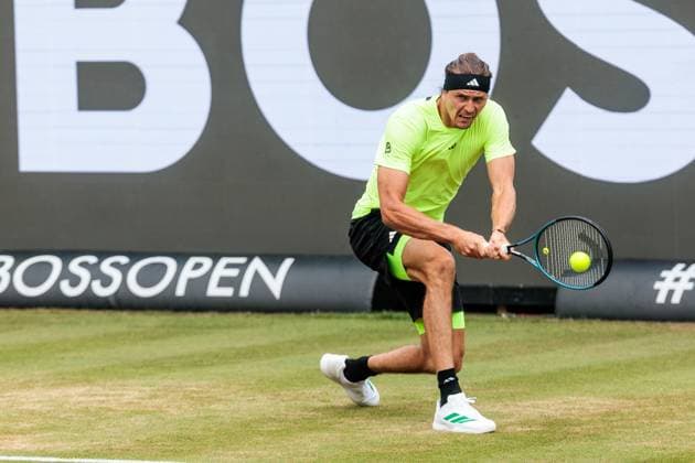 BOSS OPEN ATP250 15 06 2025 Alexander Zverev GER in match against Taylor Fritz USA BOSS OPEN ATP250 Stuttgart, Tennisclub Weissenhof on 15 06 2025 Copyright: xBEAUTIFULxSPORTS Wunderlx