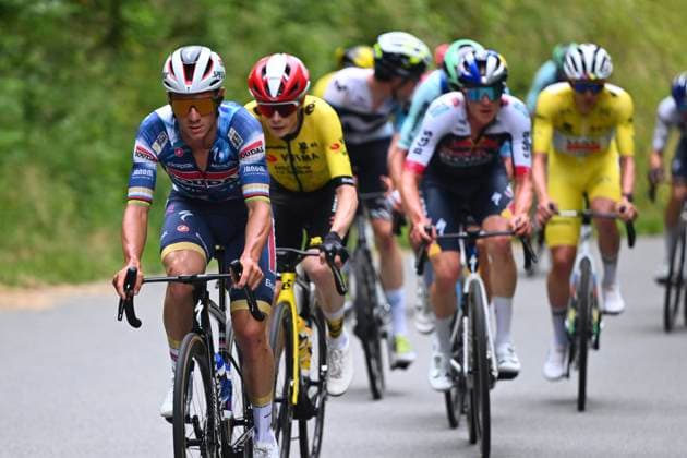 Criterium du Dauphine 2025 Stage 8 VAL-CENIS PLATEAU DU MONT-CENIS, FRANCE - JUNE 15 : Evenepoel Remco (BEL) of Soudal - Quick Step, Vingegaard Jonas (DEN) of Team Visma - Lease a Bike during stage 8 of the 77th edition of Criterium du Dauphine Libere an UCI World Tour 2.UWT cycling road race stage for Men Elite of 133.3 km with start in Val-d Arc and finish in Val-Cenis Plateau du Mont-Cenis on June 15, 2025 in Val-Cenis Plateau du Mont-Cenis, France, 15 06 2025 ( Motordriver Kenny Verfaillie - Val-Cenis Plateau du Mont-Cenis France  Copyright: xVincentxKalutx