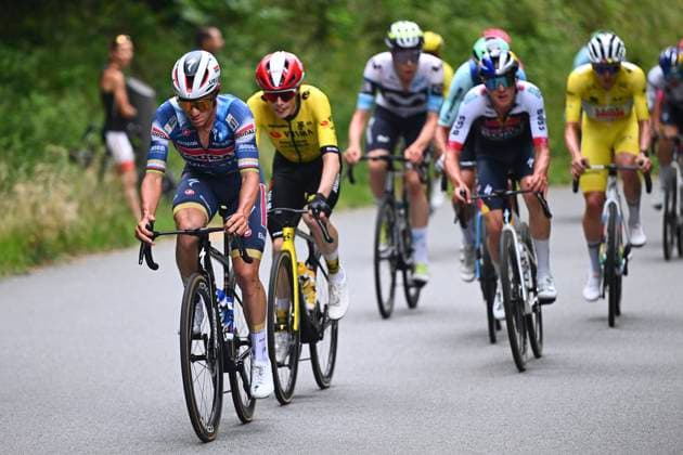 Criterium du Dauphine 2025 Stage 8 VAL-CENIS PLATEAU DU MONT-CENIS, FRANCE - JUNE 15 : Evenepoel Remco (BEL) of Soudal - Quick Step, Vingegaard Jonas (DEN) of Team Visma - Lease a Bike during stage 8 of the 77th edition of Criterium du Dauphine Libere an UCI World Tour 2.UWT cycling road race stage for Men Elite of 133.3 km with start in Val-d Arc and finish in Val-Cenis Plateau du Mont-Cenis on June 15, 2025 in Val-Cenis Plateau du Mont-Cenis, France, 15 06 2025 ( Motordriver Kenny Verfaillie - Val-Cenis Plateau du Mont-Cenis France  Copyright: xVincentxKalutx