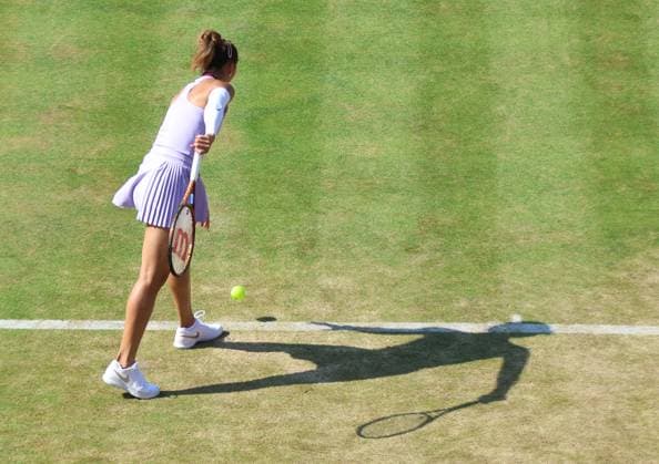 HSBC Tennis Championships, Day Six, Semi Finals, Queens Club, London, UK - 14 Jun 2025 Qinwen Zheng (CHN) in action during her Semi Final match against Amanda Anisimova (USA) in the 2025 HSBC Championships at Queens Club London Queens Club London GBR, UK NEWSPAPERS OUT Copyright: xMarkxGreenwoodx