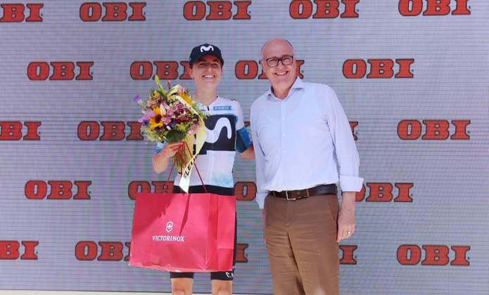 15 06 2025 Switzerland, Tour de Suisse Women 4 Eutappe Kuessnacht SZ Kuessnacht SZ,picture picture stage winner and overall winner Marlen Reusser SUI Team Movistar,left Federal Councillor MartinPfister