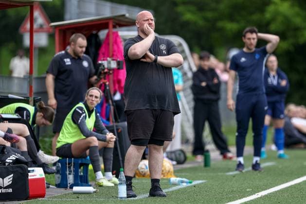 Pascal Gurka Coach, FC Union 60 Bremen , 15 06 2025, Bremen Germany , Soccer, Promotion Round Regionalliga Nord Women, FC Union 60 SC Victoria Hamburg xobx