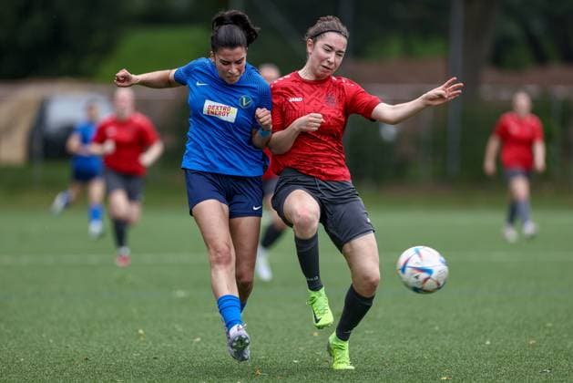 from left Irem Üstün SC Victoria Hamburg, 32 and Jette Wille FC Union 60 Bremen, 3 in duel, duel, dynamic, action, action, match scene, 15 06 2025, Bremen Germany , Soccer, promotion round Regionalliga Nord Women, FC Union 60 SC Victoria Hamburg xobx