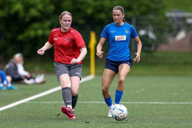 from left Marei Meyer FC Union 60 Bremen, 18 and Finja Paape SC Victoria Hamburg, 17 in duel, duel, dynamics, action, action, match scene, 15 06 2025, Bremen Germany , Soccer, Promotion round Regionalliga Nord Women, FC Union 60 SC Victoria Hamburg xobx