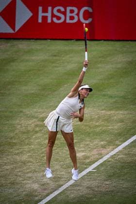 15th June 2025; HSBC Championships, Queens Club, West Kensington, London, England: HSBC Womens Championships Queens Club, Day 7; Tatjana Maria (GER) serves to Amanda Anisimova (USA) in the womens singles final  ActionPlus12801355 GodfreyxPitt