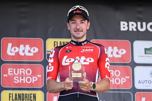 Elfstedenronde 2025 Cycling Race BRUGGE, BELGIUM - JUNE 15 : Viviani Elia (ITA) of Lotto Cycling Team pictured during the podium ceremony of the 43th edition of Elfstedenronde an UCI Class 1.1 one day cycling road race for Men Elite of 196 km with start in Brugge and finish in Brugge on June 15, 2025 in Brugge, Belgium, 15 06 2025 ( Motordriver Guy De Vuyst - Brugge Belgium  Copyright: xNicoxVereeckenx
