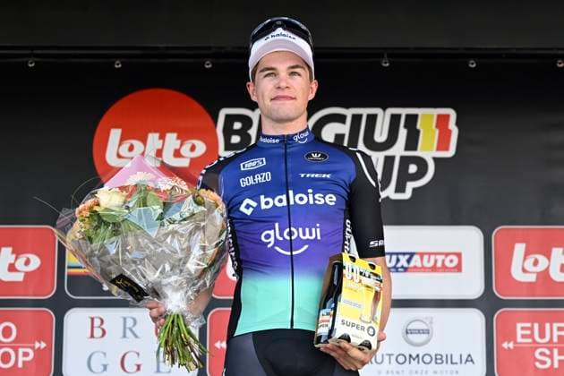 Elfstedenronde 2025 Cycling Race BRUGGE, BELGIUM - JUNE 15 : Verheyen Maarten (BEL) of Baloise Glowi Lions pictured with the combativity prize during the podium ceremony of the 43th edition of Elfstedenronde an UCI Class 1.1 one day cycling road race for Men Elite of 196 km with start in Brugge and finish in Brugge on June 15, 2025 in Brugge, Belgium, 15 06 2025 ( Motordriver Guy De Vuyst - Brugge Belgium  Copyright: xNicoxVereeckenx