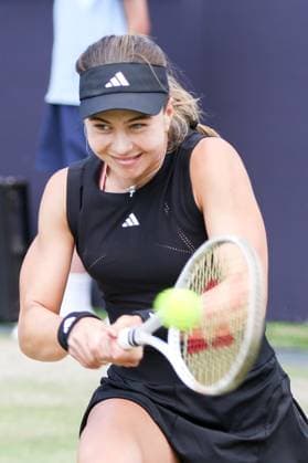 Ilkley Tennis Club, England, June 15th 2025: Iva Jovic returns the ball during the WTA, Tennis Damen 125 Lexus Ilkley Open final match against Rebecca Marino at Ilkley Tennis Club in Ilkley, England on June 15th 2025. (Sean Chandler SPP) Copyright: xSeanxChandlerx xSPPx spp-en-SeChSp-WTA 125 Lexus Ilkley Open - Rebecca Marino v Iva Jovic Final - Ilkley Tennis Club-2351