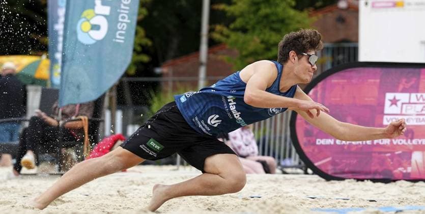 Beach volleyball in Essen FOR EDITORIAL PURPOSES ONLY EDITORIAL USE ONLY p Jonah Juditzki Foto and Lukas Prions played against Dennis Barthel and Fabian Brümmer at the beach volleyball semi-finals 2 0 Sparkassen Beach Cup Finals on 15 06 2025 at the Schemmannsfeld 29 Michael Gohl FUNKE Foto Services p Sport Deutschland Nordrhein Westfalen Essen Copyright MichaelxGohl Copyright: MichaelxGohl doc8139h30qm2v1n8asn5mj ,EDITORIAL USE ONLY Copyright: MichaelxGohl
