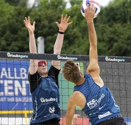 Beach volleyball in Essen FOR EDITORIAL PURPOSES ONLY EDITORIAL USE ONLY p Jonah Juditzki and Lukas Prions photo played against Dennis Barthel and Fabian Brümmer at the beach volleyball semi-finals 2 0 Sparkassen Beach Cup Finals on 15 06 2025 at the Schemmannsfeld 29 Michael Gohl FUNKE Foto Services p Sport Deutschland Nordrhein Westfalen Essen Copyright MichaelxGohl Copyright: MichaelxGohl doc8139h4pnqwl1ew400jwt ,EDITORIAL USE ONLY Copyright: MichaelxGohl