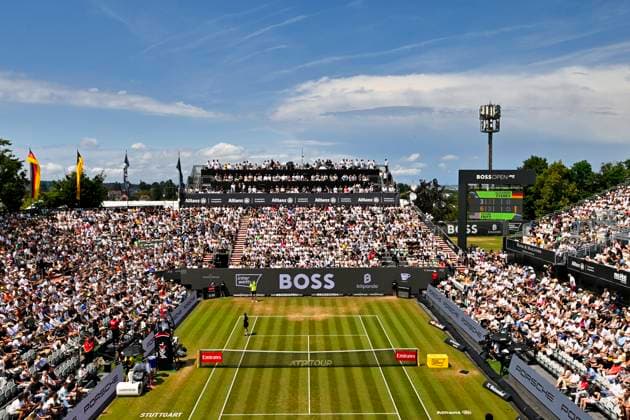 Totale Uebersicht Center Court Himmel blau voll besetzt sold out Tennis Herren BOSS Open ATP 250 Stuttgart 2025 Weissenhof BOSS Open ATP 250 Stuttgart 2025