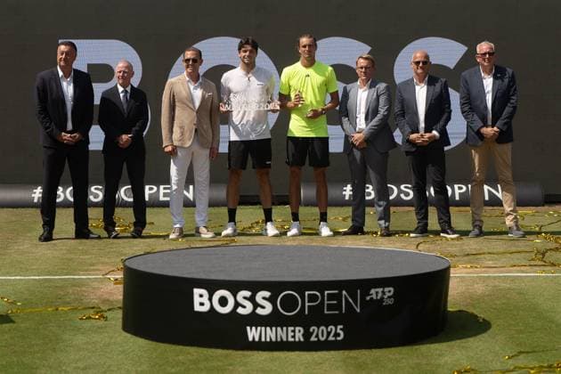 Alexander Zverev vs Taylor Fritz award ceremony, podium, Alexander Zverev vs Taylor Fritz, Tennis, ATP Tournament, Boss Open, Center Court, Final, 15 06 2025, Alexander Zverev vs Taylor Fritz, Tennis, ATP Tournament, Boss Open, Center Court, Final, 15 06 2025, Stuttgart Copyright: xEibner-Pressefoto EdwardxCheungx EP_ECG