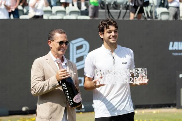 15 06 25 Tennis BOSS Open Stuttgart Weissenhof 2025 Germany, Stuttgart, 15 06 2025, Tennis, BOSS Open Stuttgart Weissenhof 2025 f l Daniel Grieder BOSS , Taylor Fritz winner, winner with trophy trophy