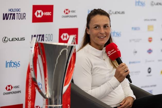 Tennis - 2025 WTA, Tennis Damen HSBC Championships - Women s Final -- Amanda Anisimova (USA) vs Tatjana Maria (GER) - The Queens Club - Sunday 15th June 2025. Womens Singles champion Tatjana Maria (GER) with her trophy during the post match press conference, PK, Pressekonferenz Colorsport Daniel Bearham  csp_ten_quW_db_15062025_