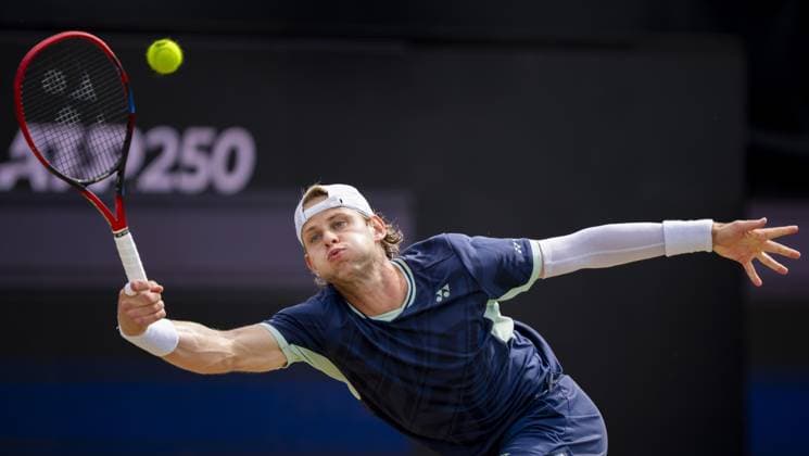 DEN BOSCH - Zizou Bergs (BEL) in his match against Gabriel Diallo (CAN) during the final of the Libema Open tennis tournament. The grass tournament is part of the ATP, Tennis Herren and WTA, Tennis Damen circuit. ANP SANDER KING xVIxANPxSportx xxANPxIVx 529957545 originalFilename: 529957545.jpg
