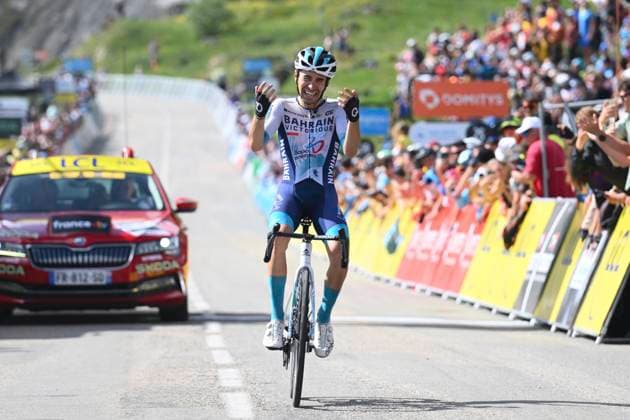 Criterium du Dauphine 2025 Stage 8 VAL-CENIS PLATEAU DU MONT-CENIS, FRANCE - JUNE 15 : Martinez Lenny (FRA) of Bahrain - Victorious wins during stage 8 of the 77th edition of Criterium du Dauphine Libere an UCI World Tour 2.UWT cycling road race stage for Men Elite of 133.3 km with start in Val-d Arc and finish in Val-Cenis Plateau du Mont-Cenis on June 15, 2025 in Val-Cenis Plateau du Mont-Cenis, France, 15 06 2025 ( Motordriver Kenny Verfaillie - Val-Cenis Plateau du Mont-Cenis France  Copyright: xVincentxKalutx