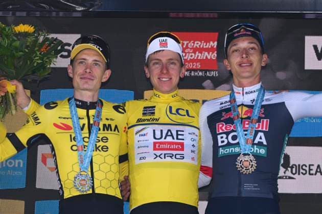 Criterium du Dauphine 2025 Stage 8 VAL-CENIS PLATEAU DU MONT-CENIS, FRANCE - JUNE 15 : Vingegaard Jonas (DEN) of Team Visma - Lease a Bike, Pogacar Tadej (SLO) of UAE Team Emirates - XRG and Lipowitz Florian (GER) of Red Bull BORA - Hansgrohe pictured during the podium ceremony of stage 8 of the 77th edition of Criterium du Dauphine Libere an UCI World Tour 2.UWT cycling road race stage for Men Elite of 133.3 km with start in Val-d Arc and finish in Val-Cenis Plateau du Mont-Cenis on June 15, 2025 in Val-Cenis Plateau du Mont-Cenis, France, 15 06 2025 ( Motordriver Kenny Verfaillie - Val-Cenis Plateau du Mont-Cenis France  Copyright: xVincentxKalutx