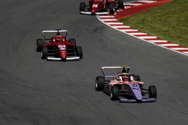 AUTO - F1 ACADEMY 2025 - MONTREAL 22 NOBELS Aurelia (bra), ART Grand Prix, Tatuus F4-T421, action 64 WEUG Maya (nld), MP Motorsport, Supporter by Ferrari, Tatuus F4-T421, action during the 4th round of the 2025 F1 Academy Championship from June 14 to 16, 2025 on the Circuit Gilles Villeneuve, in Montrà al, Canada - Montrà alCanada Copyright: xXavixBonillax