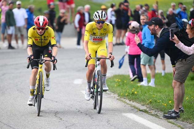 Criterium du Dauphine 2025 Stage 8 VAL-CENIS PLATEAU DU MONT-CENIS, FRANCE - JUNE 15 : Vingegaard Jonas (DEN) of Team Visma - Lease a Bike, Pogacar Tadej (SLO) of UAE Team Emirates - XRG during stage 8 of the 77th edition of Criterium du Dauphine Libere an UCI World Tour 2.UWT cycling road race stage for Men Elite of 133.3 km with start in Val-d Arc and finish in Val-Cenis Plateau du Mont-Cenis on June 15, 2025 in Val-Cenis Plateau du Mont-Cenis, France, 15 06 2025 ( Motordriver Kenny Verfaillie - Val-Cenis Plateau du Mont-Cenis France  Copyright: xVincentxKalutx