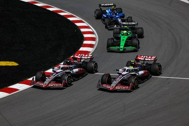F1 - CANADIAN GRAND PRIX 2025 31 OCON Esteban (fra), Haas F1 Team VF-25 Ferrari, action, 87 BEARMAN Ollie Oliver (gbr), Haas F1 Team VF-25 Ferrari, action during the Formula 1 Pirelli Grand Prix du Canada 2025, 10th round of the 2025 FIA Formula One World Championship, WM, Weltmeisterschaft from June 14 to 16, 2025 on the Circuit Gilles Villeneuve, in Montrà al, Canada - MontrCanada Copyright: xFLORENTxGOODENx