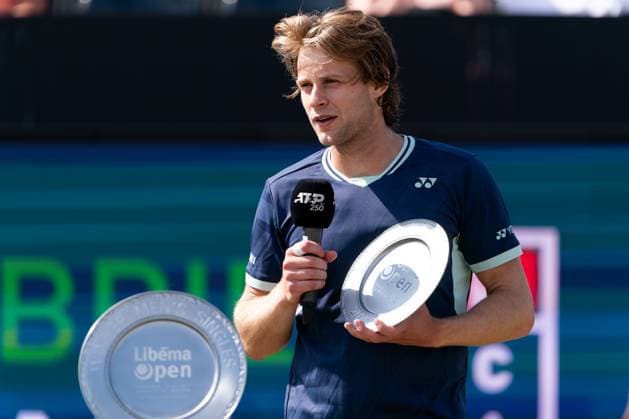 2025-06-15 2025 Libema Open Grass Court Championships ROSMALEN, NETHERLANDS - JUNE 15: Zizou Bergs of Belgium with his trophy during Day Seven of 2025 Libema Open Grass Court Championships at Autotron on June 15, 2025 in Rosmalen, Netherlands. Rosmalen Autotron Netherlands Content not available for redistribution in The Netherlands directly or indirectly through any third parties. Copyright: xJorisxVerwijstx