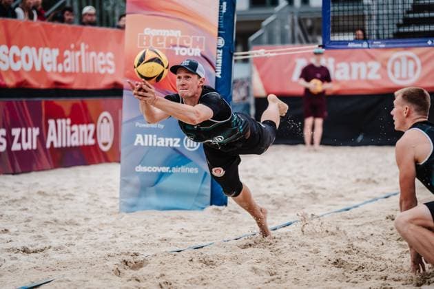 Beach volleyball men Allianz German Beach Tour 2025 Tourstop Bremen 15 06 2025 Robin Sowa jumps to the ball Bremen Waterfront Bremen Germany