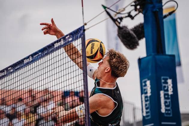 Beach volleyball men Allianz German Beach Tour 2025 Tourstop Bremen 15 06 2025 Luis Kubo gets a blocked ball back in his face Bremen Waterfront Bremen Germany